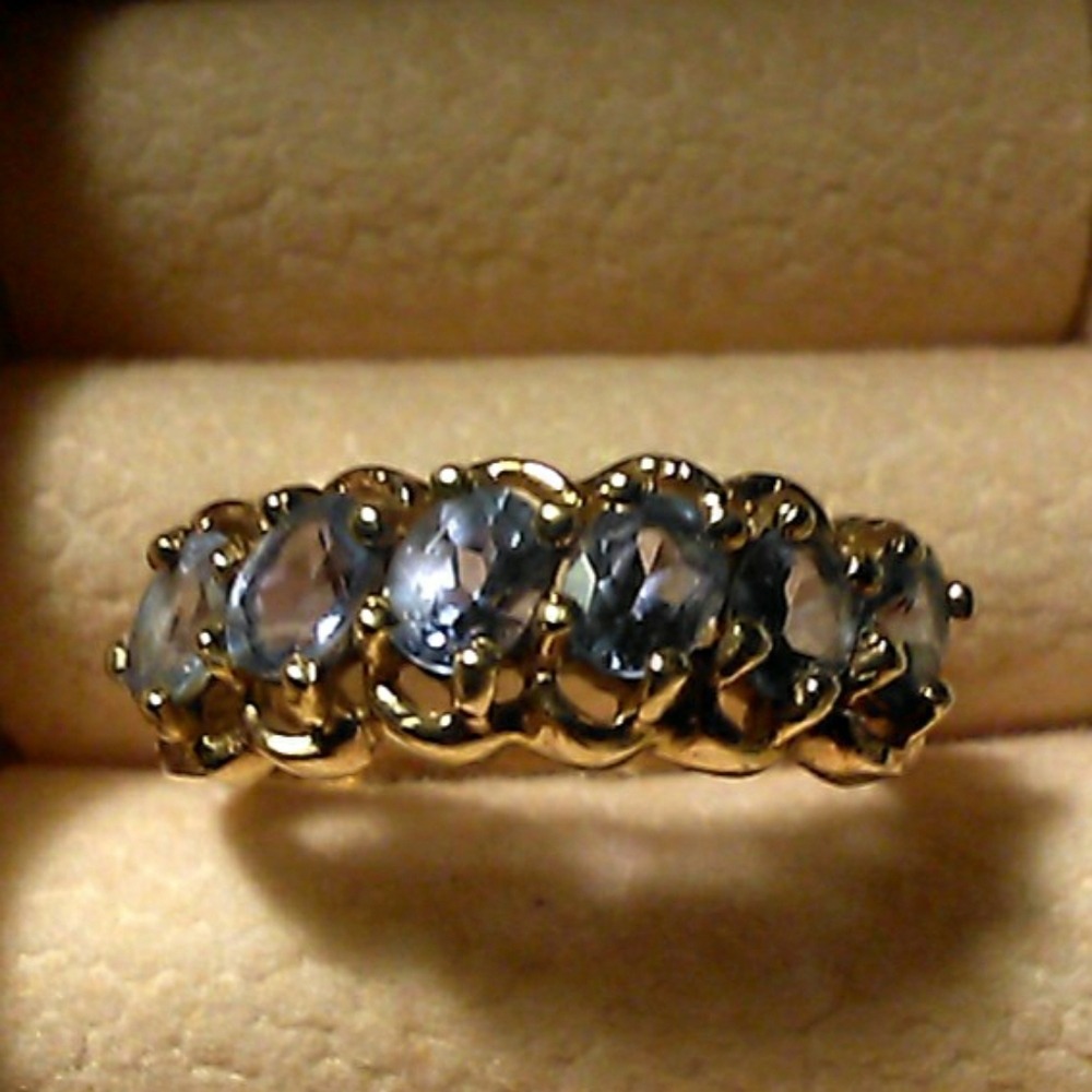 GORGEOUS 10 KT GOLD TANZINITE RING 5 1/4 (6 RARE STONES) RARER THAN DIAMONDS) - Picture 8 of 11